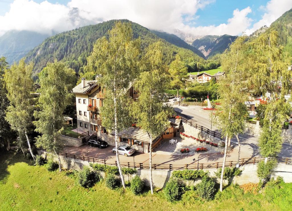 Hotel Stella Del Nord Courmayeur Exterior photo